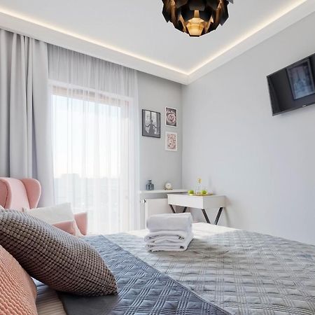 Athome Suites Krasków Εξωτερικό φωτογραφία