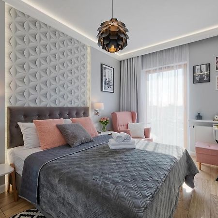 Athome Suites Krasków Εξωτερικό φωτογραφία